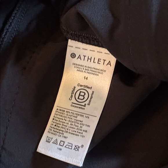 Athleta Black Wideleg lightweight pants - women’s s size 14 - elastic waist - Picture 4 of 6